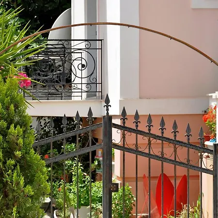 Apartment Ianthia