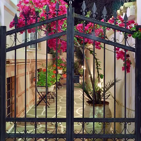 Apartamento Ianthia *